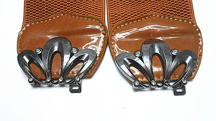 百搭时尚蝴蝶花型对扣橡筋腰带,韩版腰饰,厂家来样定做男女皮带 - 百搭时尚蝴蝶花型对扣橡筋腰带,韩版腰饰,厂家来样定做男女皮带厂家 - 百搭时尚蝴蝶花型对扣橡筋腰带,韩版腰饰,厂家来样定做男女皮带价格 - 广州市海珠区纯洁皮带厂 - 