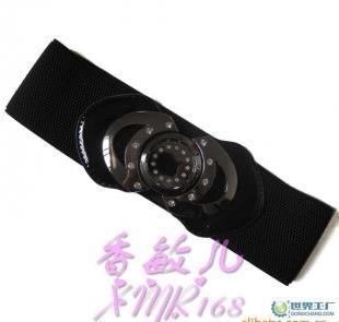 从实用主义到可持续时尚 松紧腰带如何重塑我们的穿衣哲学